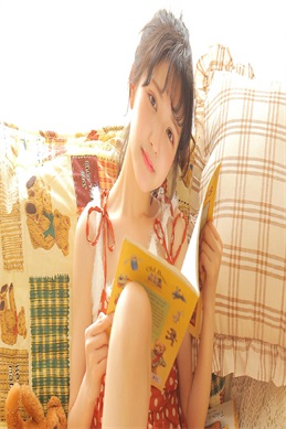 baby摄影作品-新生儿照选客片还是样片更靠谱