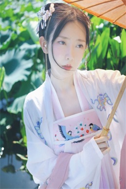 宁浩的香火电影分析-宁浩《香火》的叙事风格与主题内核在哪里看